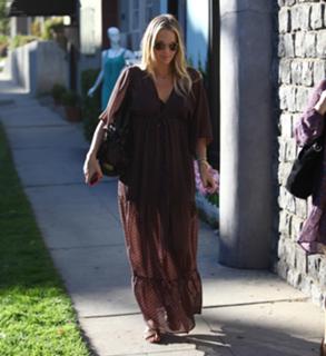 Molly Sims feet photo thumbnail