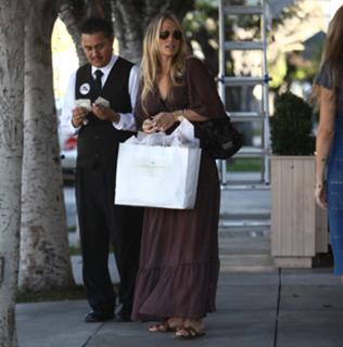Molly Sims feet photo thumbnail