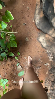 Larissa Manoela feet photo thumbnail