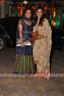 Raveena Tandon feet photo thumbnail