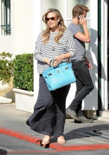 Molly Sims feet photo thumbnail