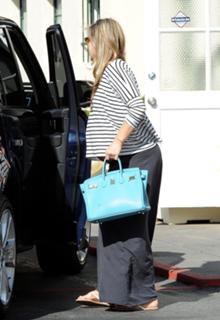 Molly Sims feet photo thumbnail