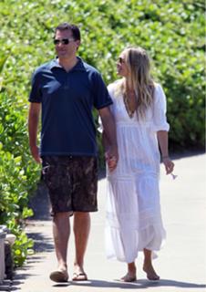 Molly Sims feet photo thumbnail