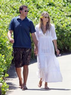 Molly Sims feet photo thumbnail
