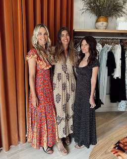 Molly Sims feet photo thumbnail