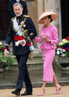 Queen Letizia of Spain feet photo thumbnail