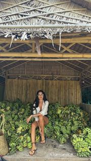 Zaira Nara feet photo thumbnail