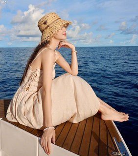 Angelababy feet photo thumbnail