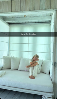 Katie Sigmond feet photo thumbnail