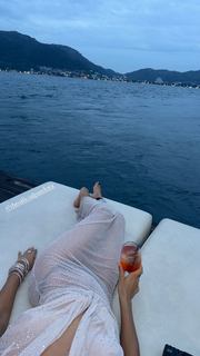 Zaira Nara feet photo thumbnail