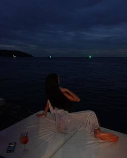 Zaira Nara feet photo thumbnail