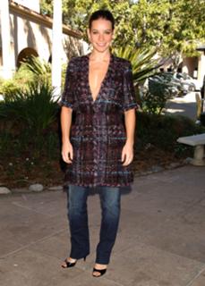 Evangeline Lilly feet photo thumbnail