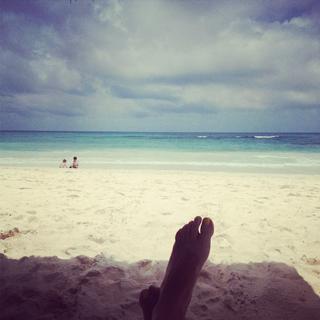 Kate Walsh feet photo thumbnail