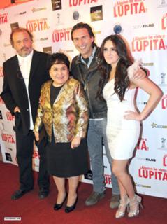 Dulce María feet photo thumbnail