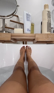 Corinna Kopf feet photo thumbnail