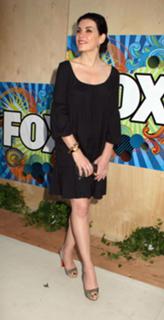 Julianna Margulies feet photo thumbnail