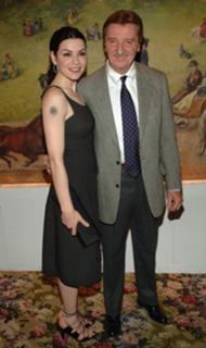 Julianna Margulies feet photo thumbnail