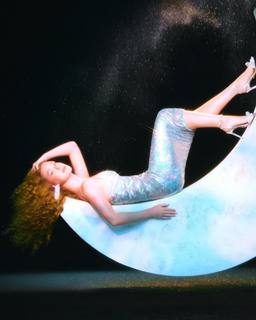 Marina Ruy Barbosa feet photo thumbnail