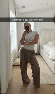 Katie Sigmond feet photo thumbnail