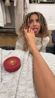 Corinna Kopf feet photo thumbnail