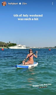 Holly Burt feet photo 4