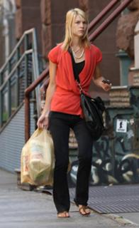 Claire Danes feet photo thumbnail