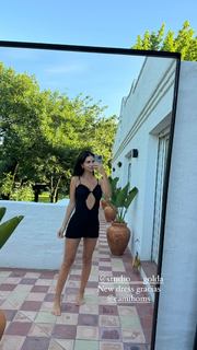 Zaira Nara feet photo thumbnail