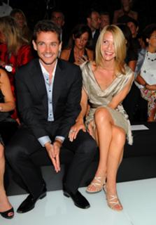 Claire Danes feet photo thumbnail