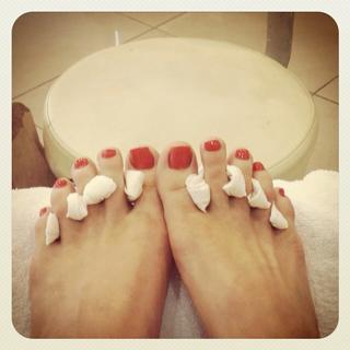 Rose McGowan feet photo thumbnail