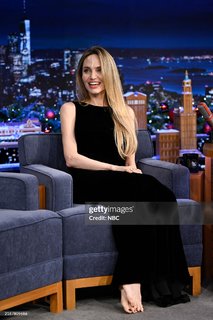 Angelina Jolie feet photo 5