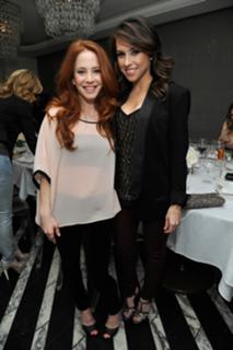 Lacey Chabert feet photo thumbnail