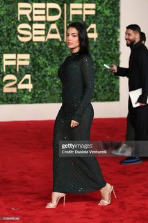 Georgina Rodríguez feet photo thumbnail