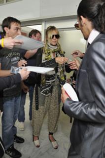 Heidi Klum feet photo thumbnail