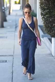 Minka Kelly feet photo thumbnail