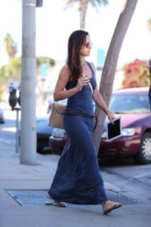 Minka Kelly feet photo thumbnail