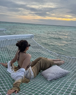 Hansika Motwani feet photo thumbnail
