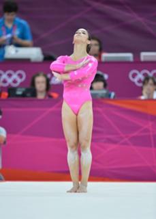Aly Raisman feet photo thumbnail