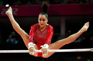Aly Raisman feet photo thumbnail