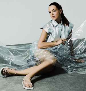 Giovanna Lancellotti feet photo thumbnail