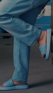 Giovanna Lancellotti feet photo thumbnail