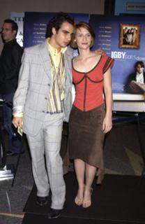 Claire Danes feet photo thumbnail