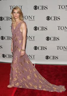 Claire Danes feet photo thumbnail