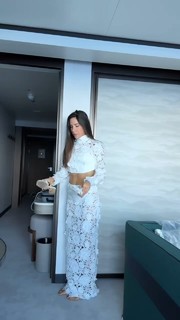 Jen Selter feet photo thumbnail