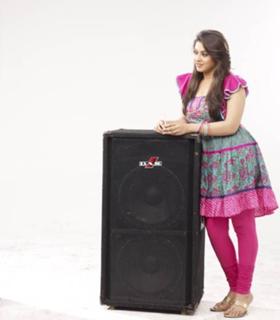 Hansika Motwani feet photo thumbnail