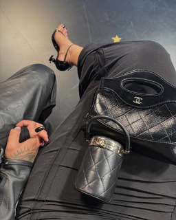 Wanda Nara feet photo thumbnail