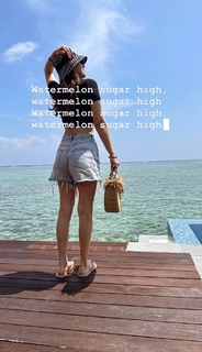 Hansika Motwani feet photo thumbnail