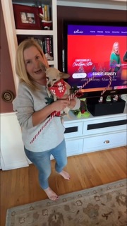 Angela Kinsey feet photo thumbnail