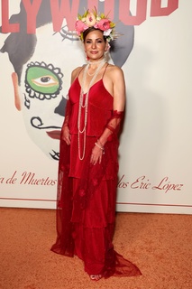Constance Marie feet photo thumbnail