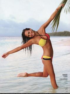 Chrissy Teigen feet photo thumbnail