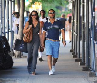 Chrissy Teigen feet photo thumbnail